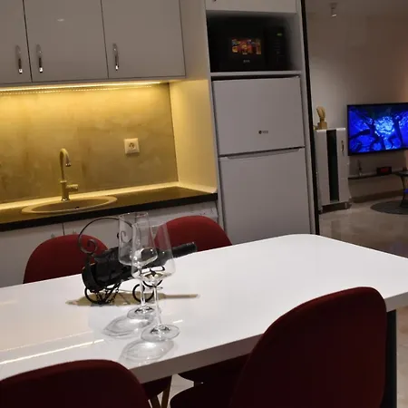 Apartment Lux Crnjanski Ii,