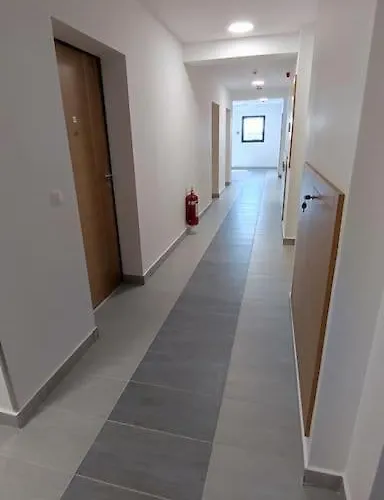 Lux Crnjanski Ii, Lejlighed Jagodina