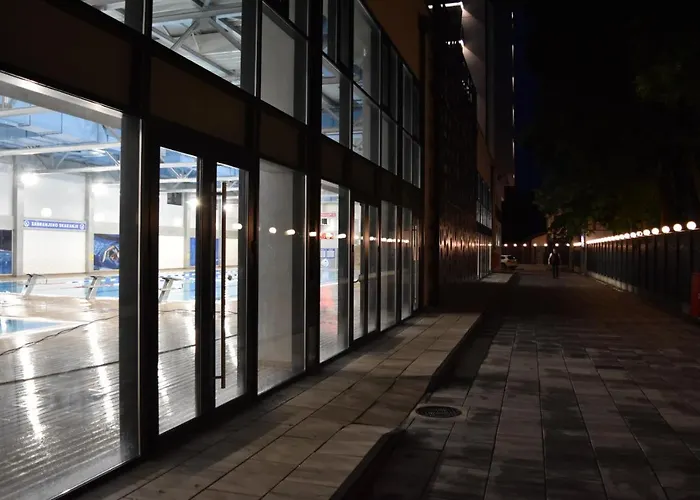 Lux Crnjanski Ii, Lejlighed